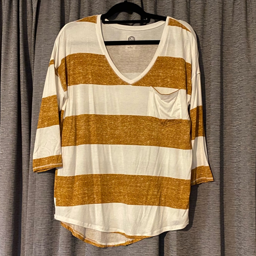 Long sleeve white and mustard shirt